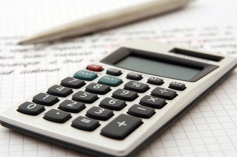 Calculadora e anotações: o planejamento é o primeiro passo